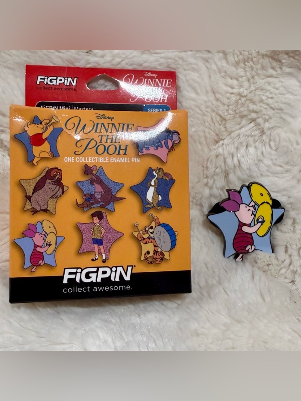 FiGPiN Disney Winnie the Pooh Series 1 Blind Box Enamel Pin